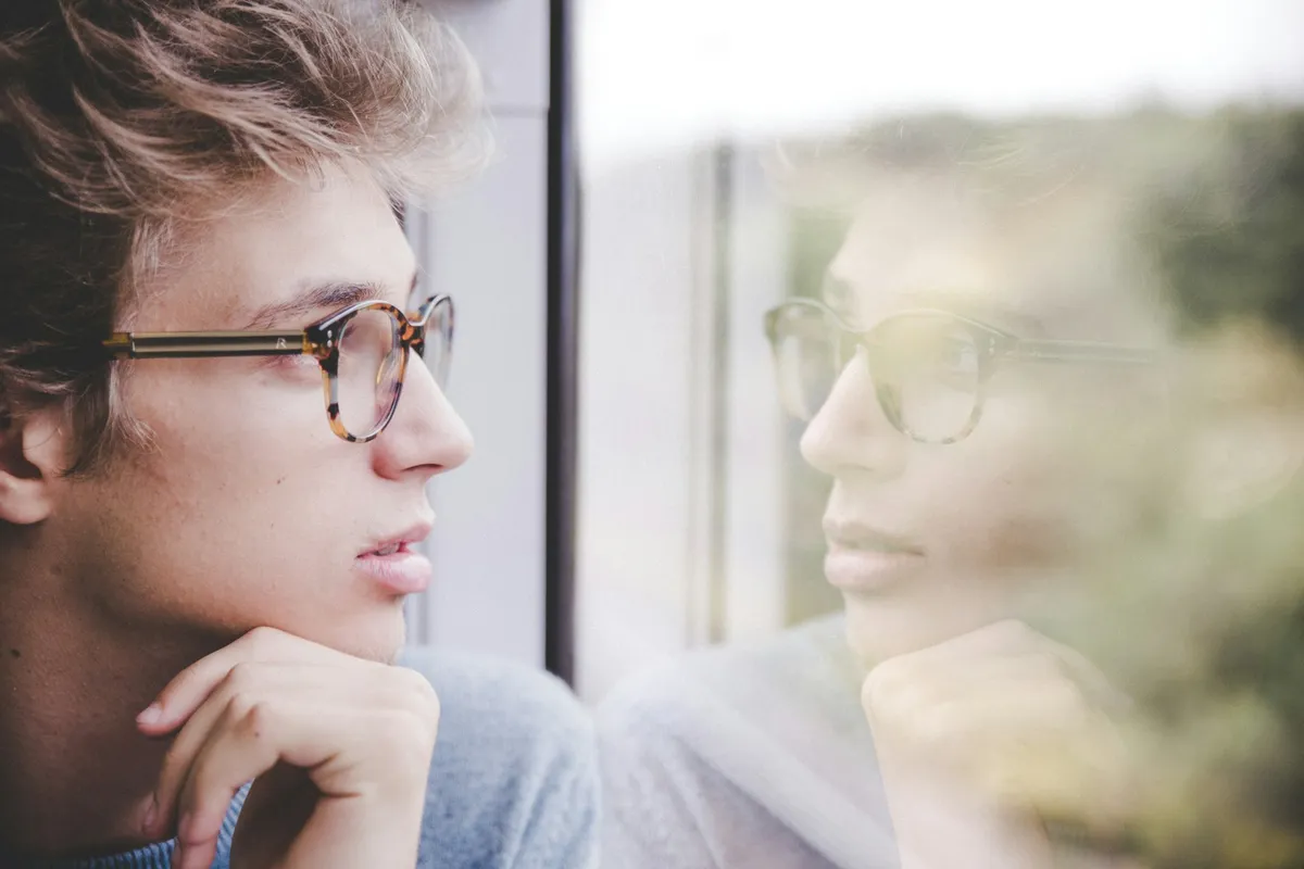 10 Journaling Prompts to Understand Your Mood and Energy
